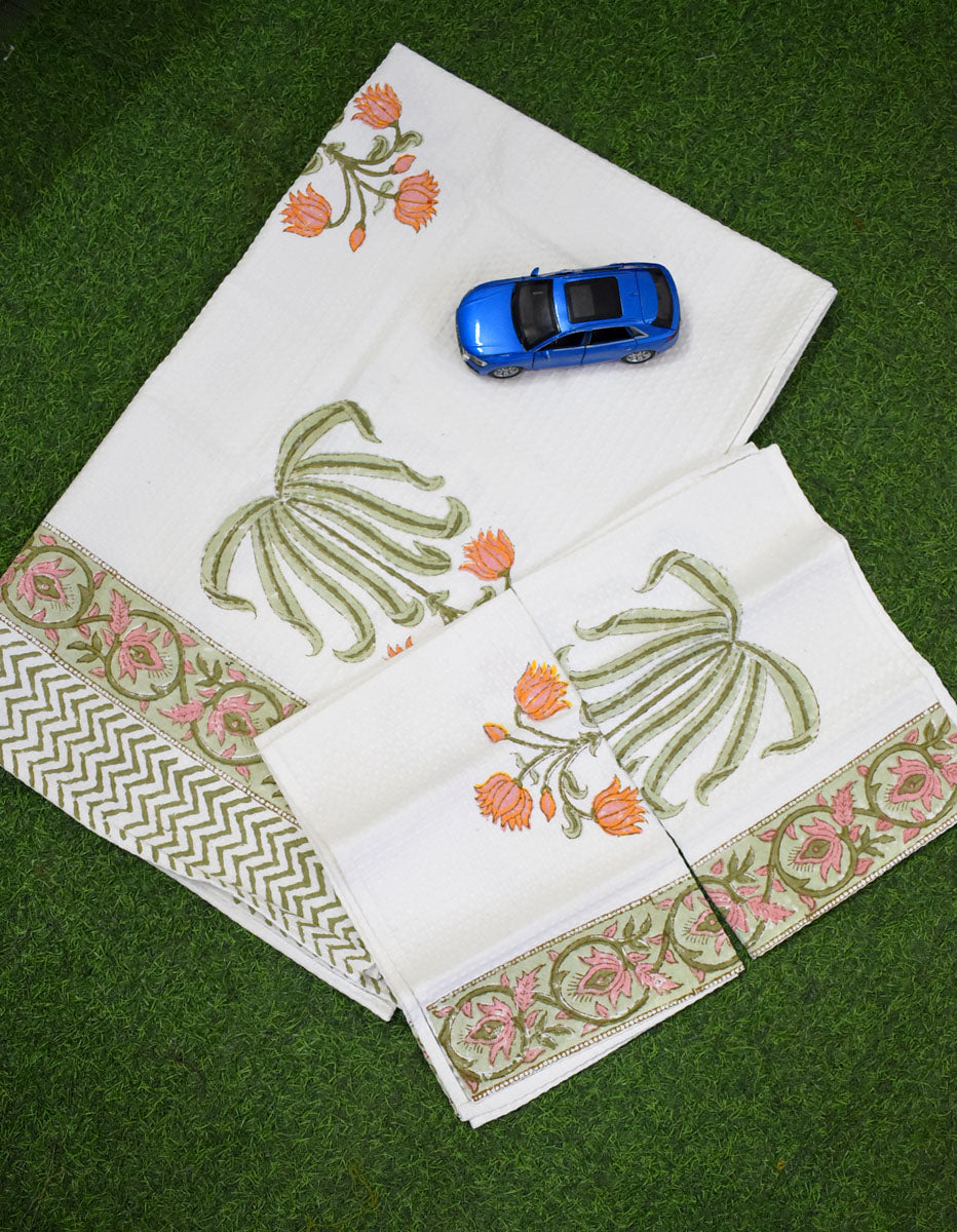 Kids Bath Essentials - Set of 1 Bath Towel + 2 Hand towels