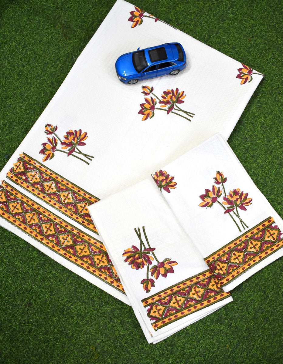 Kids Bath Essentials - Set of 1 Bath Towel + 2 Hand towels