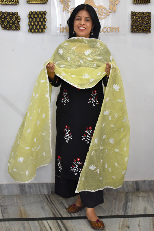 Handcrafted Phool Patti Applique & Hand Crochet work Kota cotton dupatta