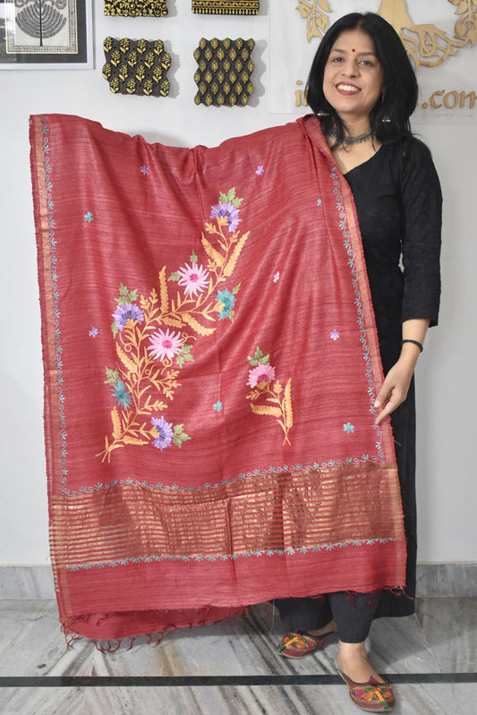 Elegant Geecha Silk dupatta with thread Aari work & Zari border & zari weave on the palla