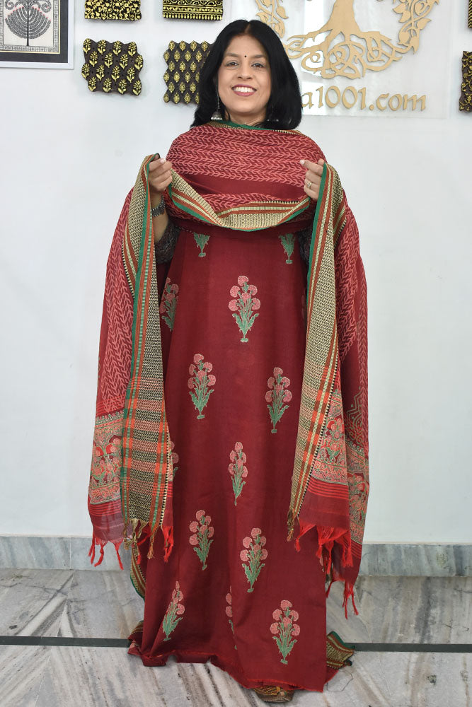 Beautiful Handwoven Cotton suit with Hand block print