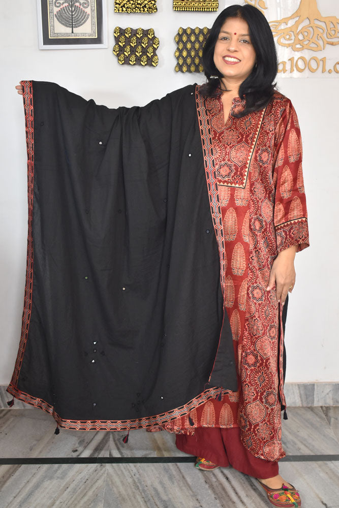 Beautiful Cotton Dupatta With Mirror Works