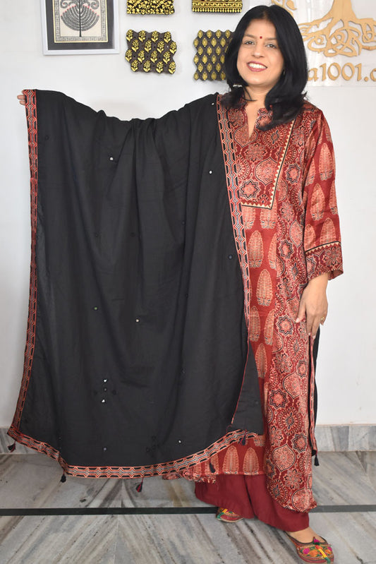 Beautiful Cotton Dupatta With Mirror Works