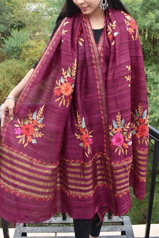 Elegant Geecha Silk dupatta with thread Aari work & Zari border & zari weave on the palla