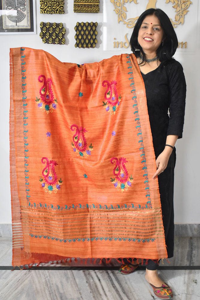 Elegant Geecha Silk dupatta with thread Aari work & Zari border & zari weave on the palla