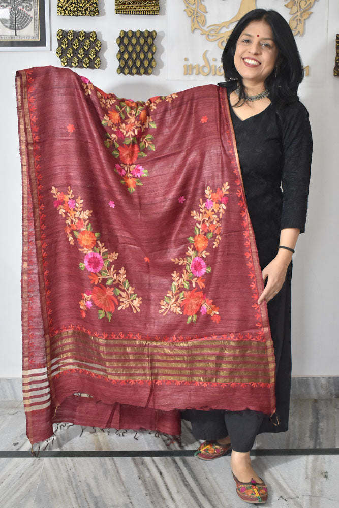 Elegant Geecha Silk dupatta with thread Aari work & Zari border & zari weave on the palla