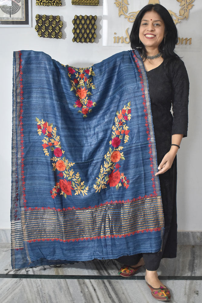 Elegant Geecha Silk dupatta with thread Aari work & Zari border & zari weave on the palla