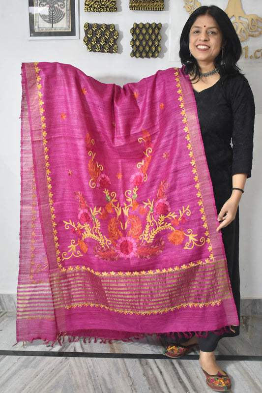 Elegant Geecha Silk dupatta with thread Aari work & Zari border & zari weave on the palla