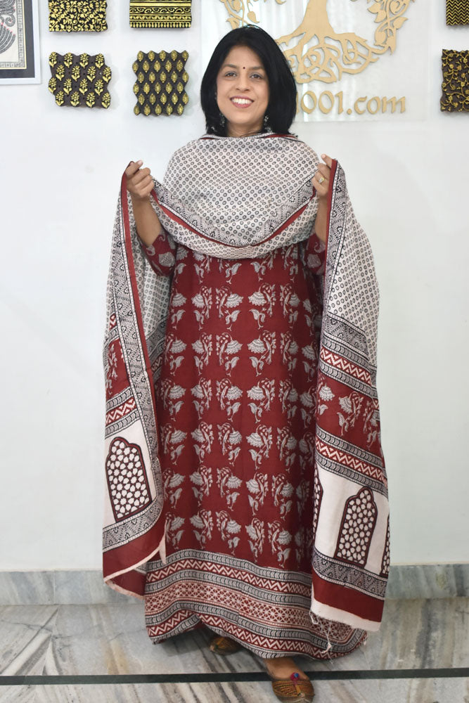 Bagh Hand Block Printed unstitched Muslin suit fabric