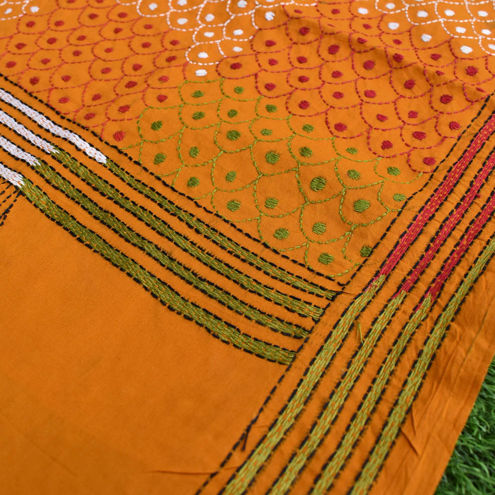 Hand embroidered Cotton Dupatta with Bengal Kantha work