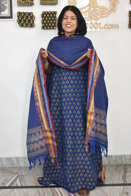 Beautiful Handwoven Cotton suit with Hand block print