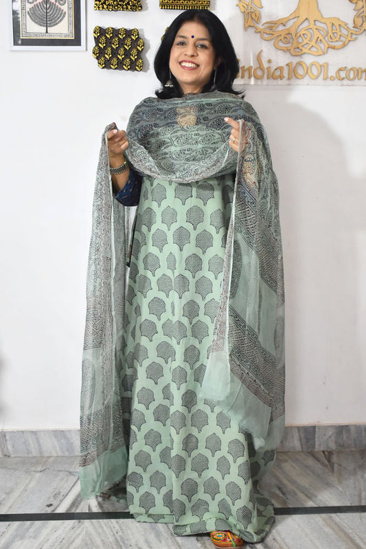 Classic Bagh Block Printed unstitched suit fabric with chiffon dupatta
