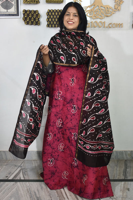 Elegant Handwoven Maheshwari silkcotton kurta fabric & dupatta set with  Wax Batik work