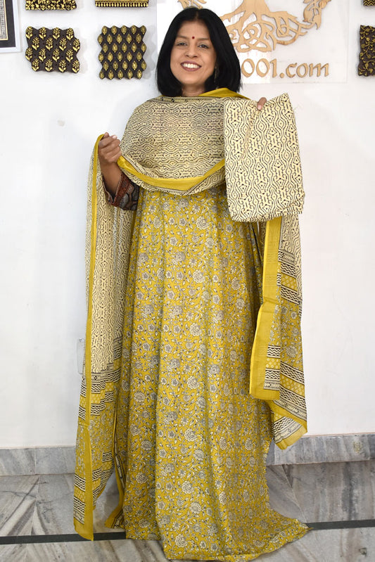 Hand Block Printed unstitched 3 pc Cotton suit fabric
