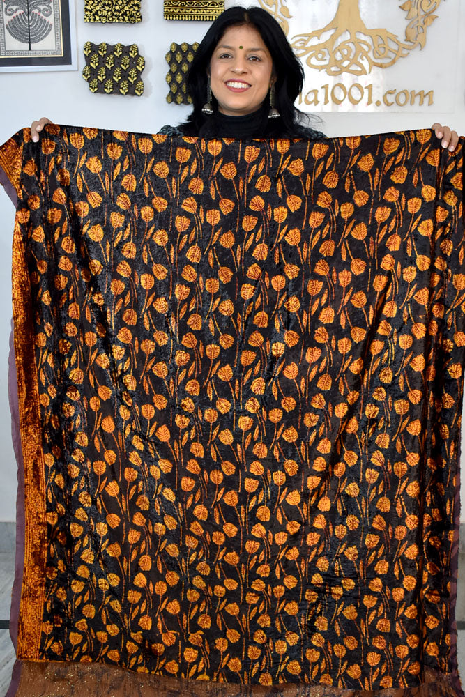 Bagh Velvet kurta fabric