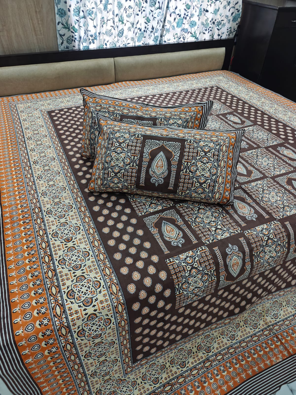 Shayan : King Size Cotton Double Bed sheet with pillow covers ( 90 by 108)