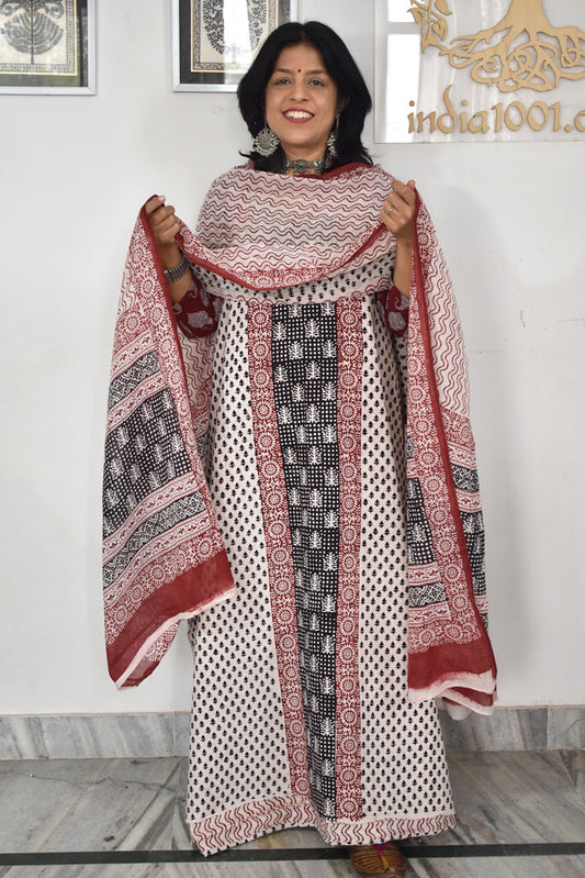 Bagh Hand Block Printed unstitched 3 pc Cotton suit fabric from MP