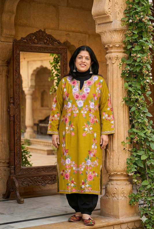 Kashmiri Wool Aari Embroidered Solid Women's Pheran Kurta - Free Size ( for size 38- 48)