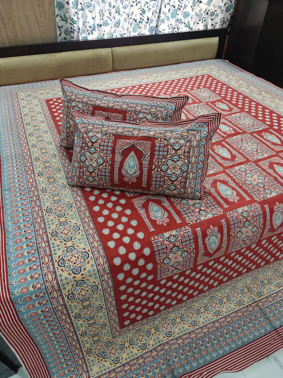 Shayan : King Size Cotton Double Bed sheet with pillow covers ( 90 by 108)