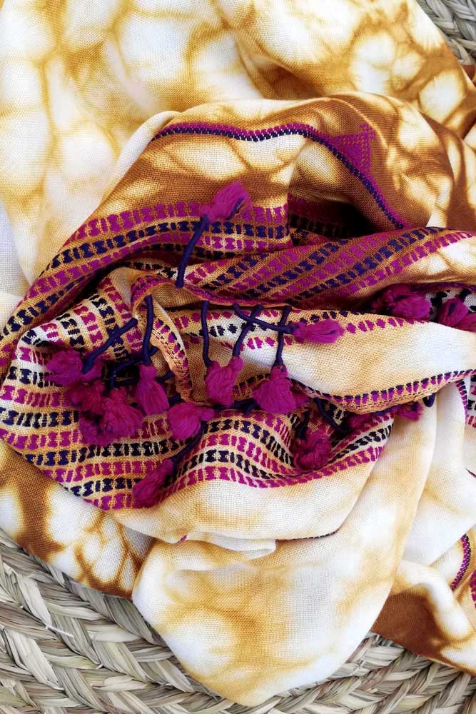 Elegant Woven Cotton Bhujodi stole with Shibori dyeing