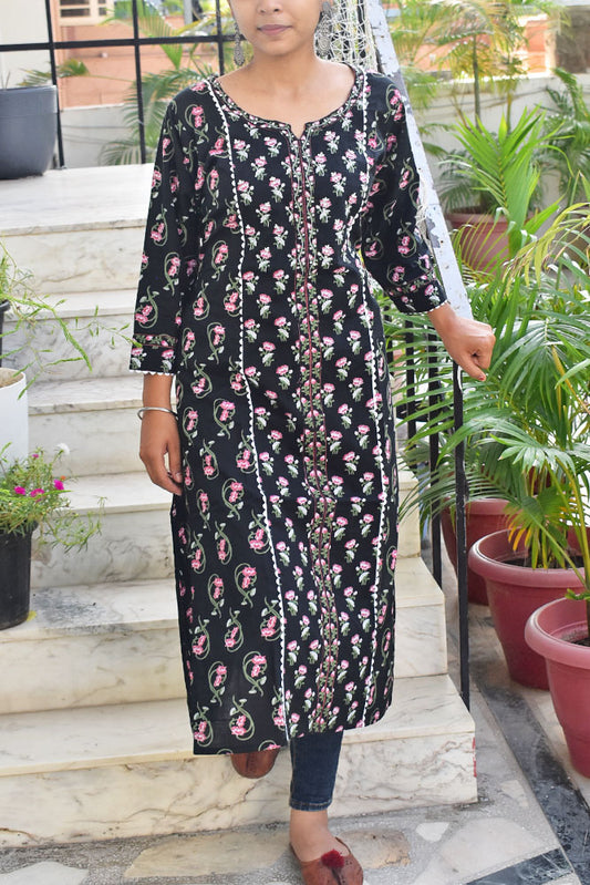 Block Printed Cotton Kurta with Embroidery & Lace - size 38