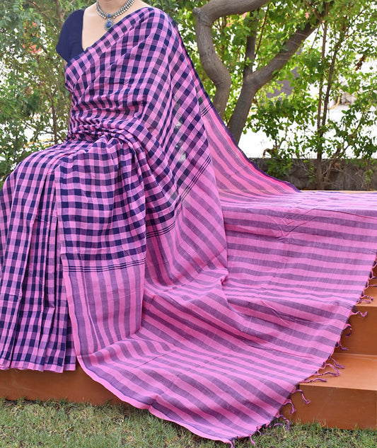 Elegant Handwoven Mangalgiri Cotton Saree with Checks