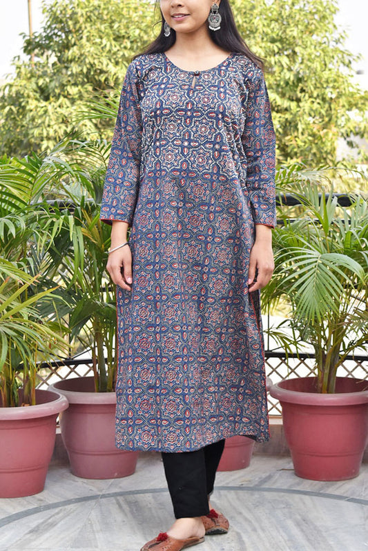 Beautiful Cotton Kurta with Tagai & Aari work & Embroidered Sequins  Size - 38