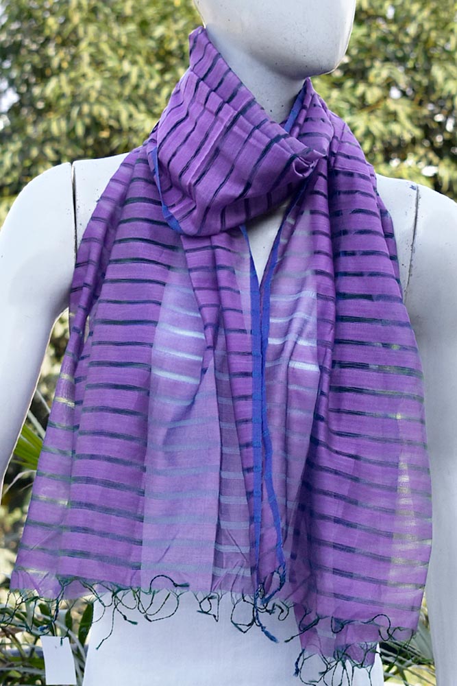 Beautiful Handwoven Maheshwari Silk Cotton stoles with missing weave