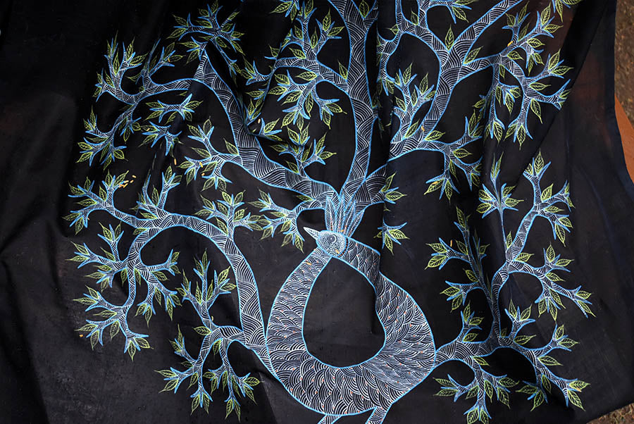 Elegant Mangalgiri Silk Cotton Saree with intricate Gond art painting