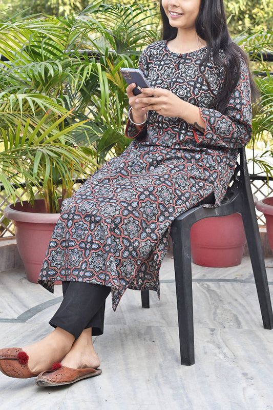 Beautiful Cotton Kurta with Tagai & Aari work & Embroidered Sequins  Size - 44
