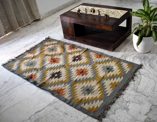 Handwoven Jute & Cotton Rug 5 x 3 ft