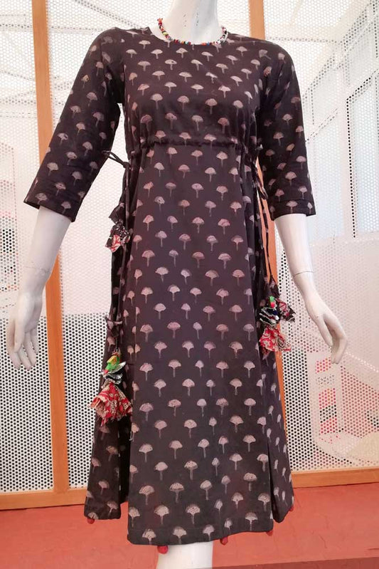 Elegant Cotton dress with side strings