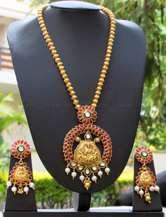 Beautiful Temple jewelery Set