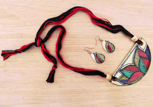 Hand Painted Ceramic thread necklace