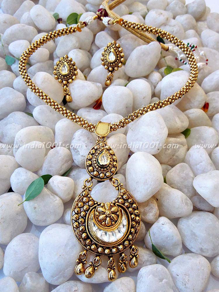 Gorgeous Pearl & Polki Necklace set