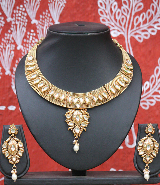 Stunning Pearl & Kundan Necklace Set
