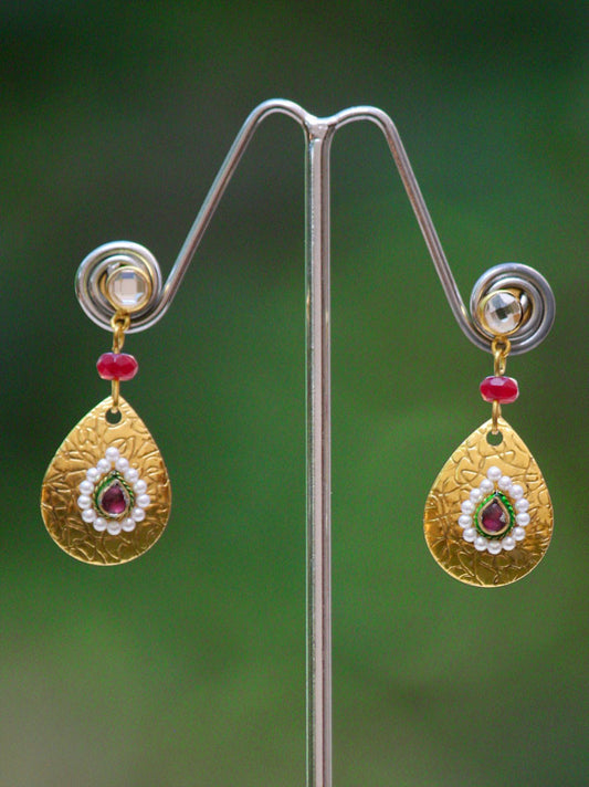 Delicate Pearl and Kundan Earrings