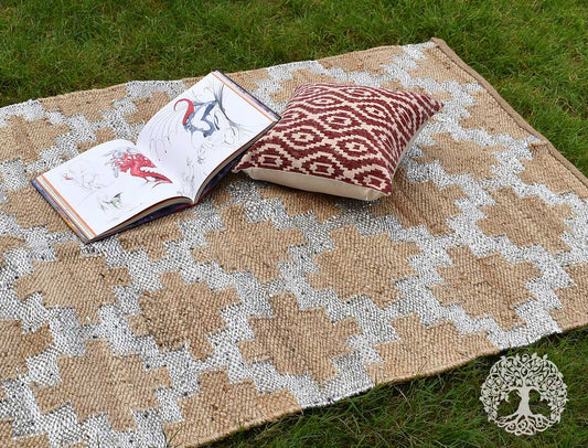 Handwoven Jute Hemp rug with woven silver motifs | 6 x 4 ft